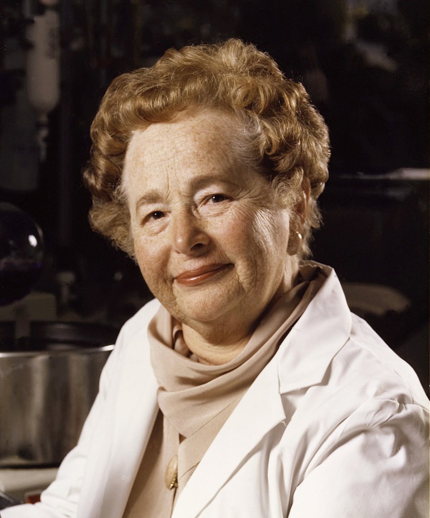Portrait photo of Gertrude Elion from Wikipedia